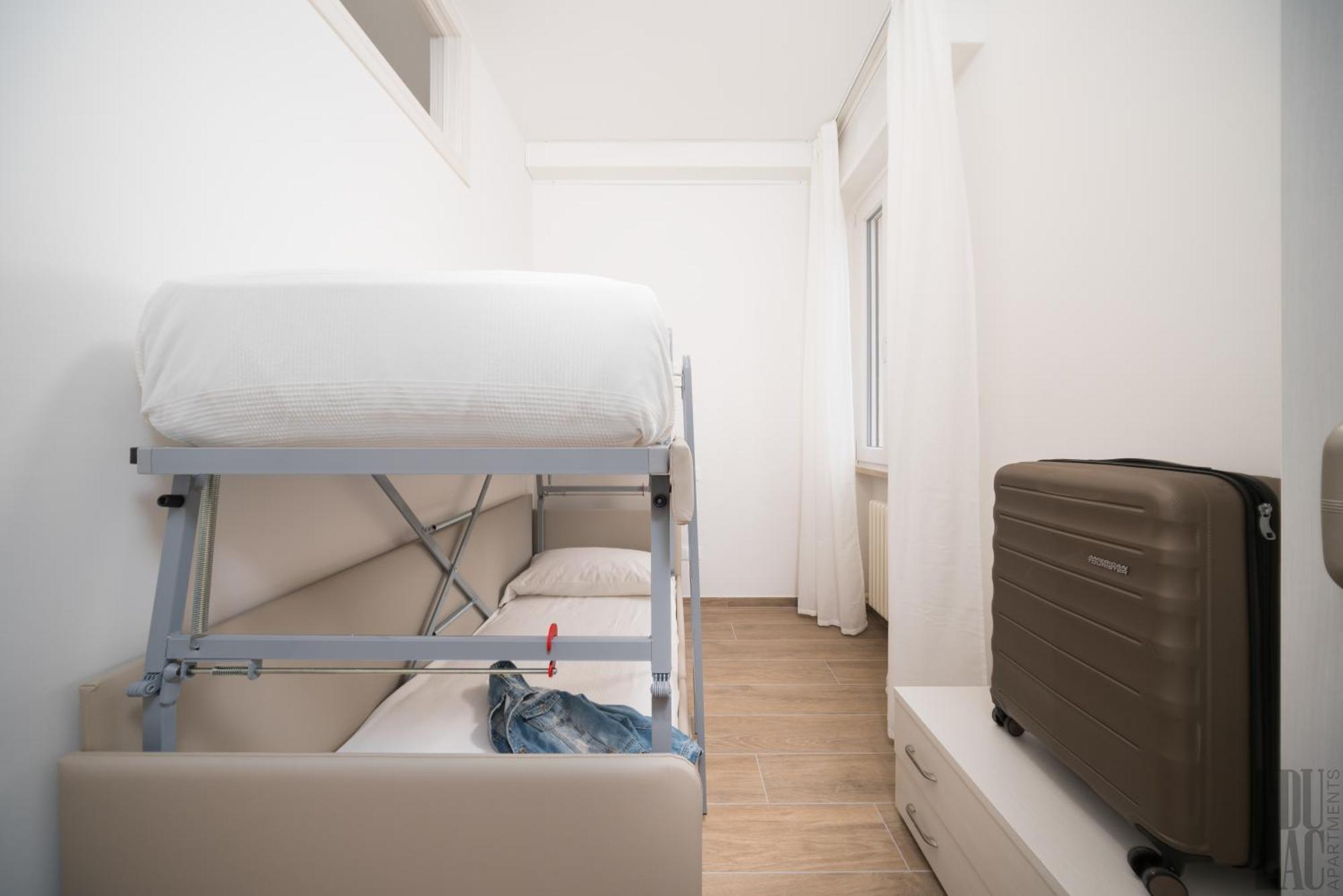 Belle Maison - Du Lac Apartments Сирмионе Екстериор снимка